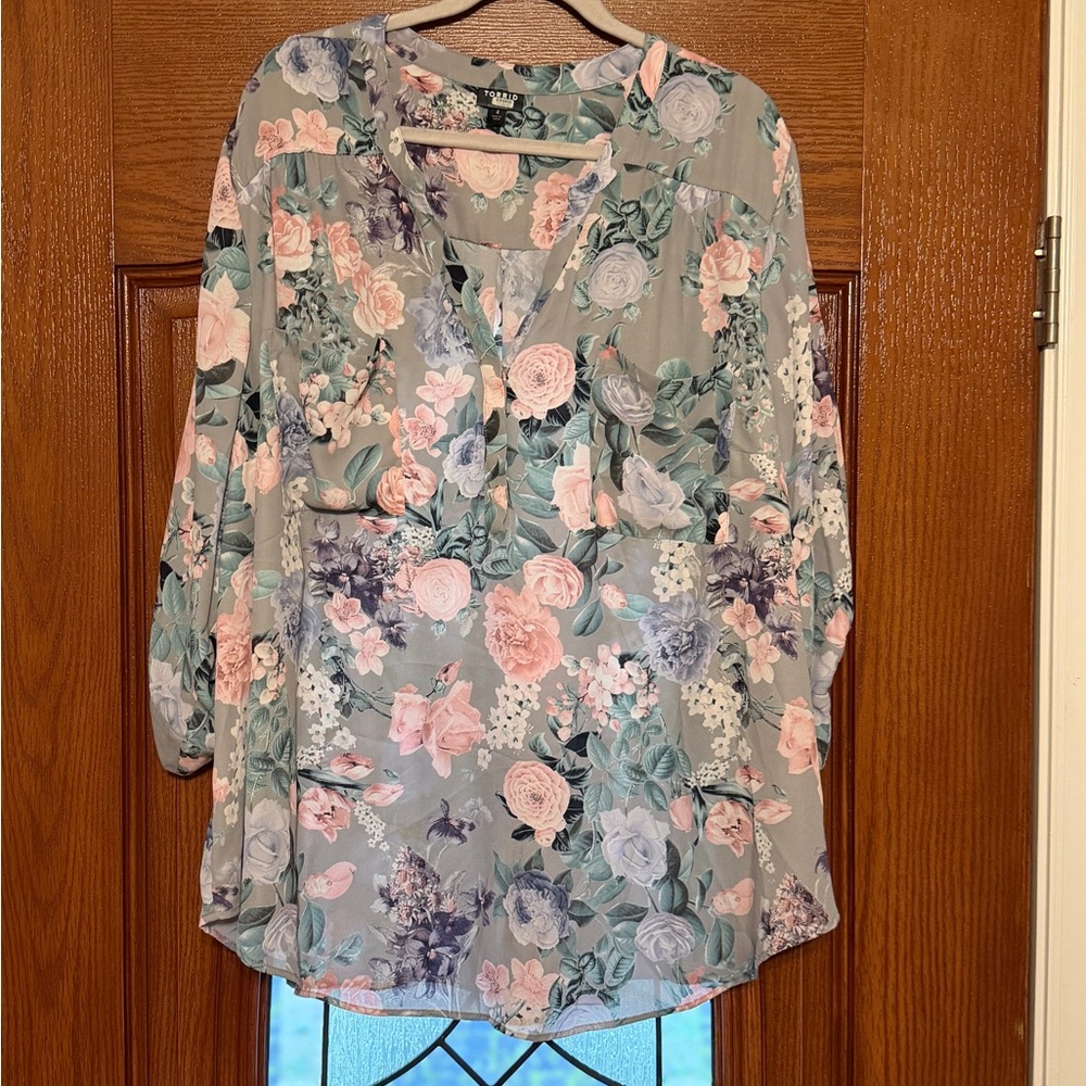 Torrid Floral Harper Blouse - Gray and Pink - size 4